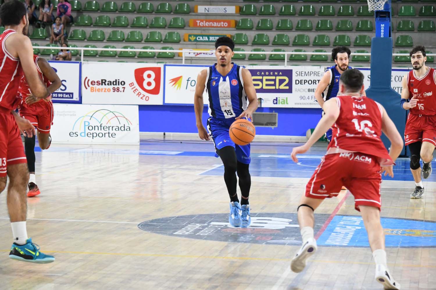 Baloncesto Clínica Ponferrada contra Jaén Baloncesto Clínica Ponferrada contra Jaén
