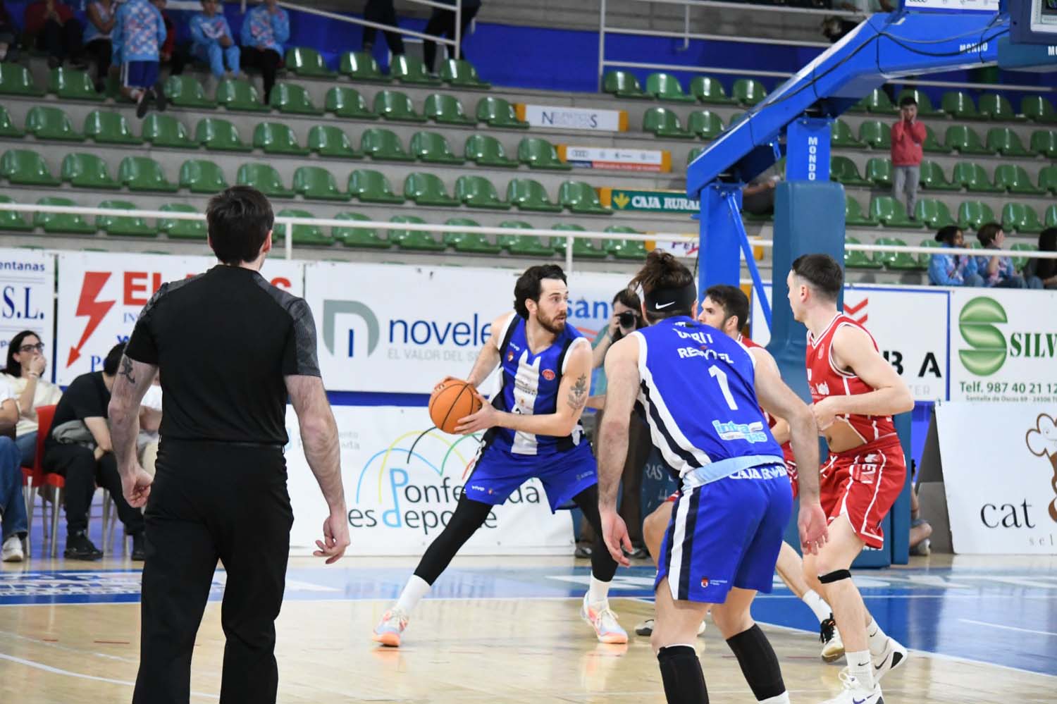 Baloncesto Clínica Ponferrada contra Jaén Baloncesto Clínica Ponferrada contra Jaén
