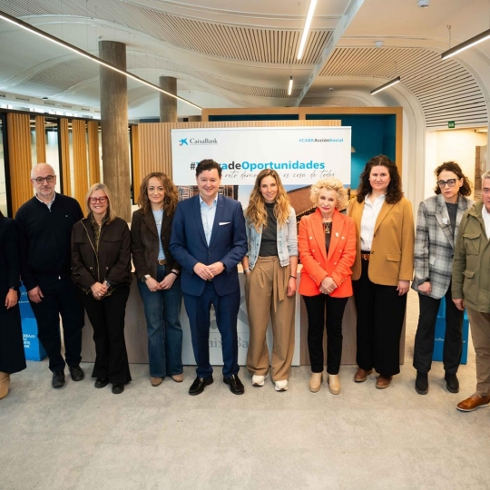 CaixaBank impulsa el emprendimiento rural en Castilla y León a través de diez Grupos de Acción Local CaixaBank impulsa el emprendimiento rural en Castilla y León a través de diez Grupos de Acción Local