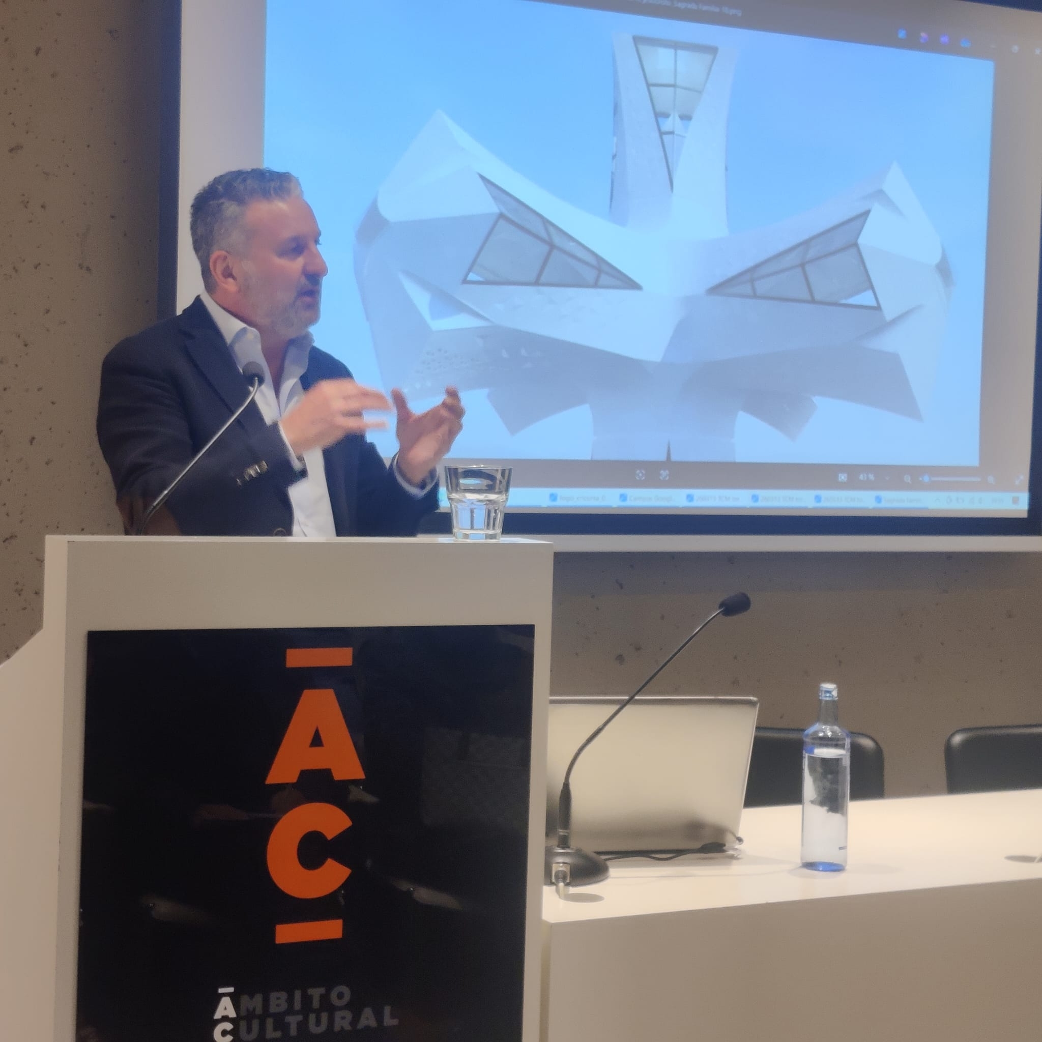 El Corte Inglés destaca a Tvitec por su papel con la Cruz de la Sagrada Familia