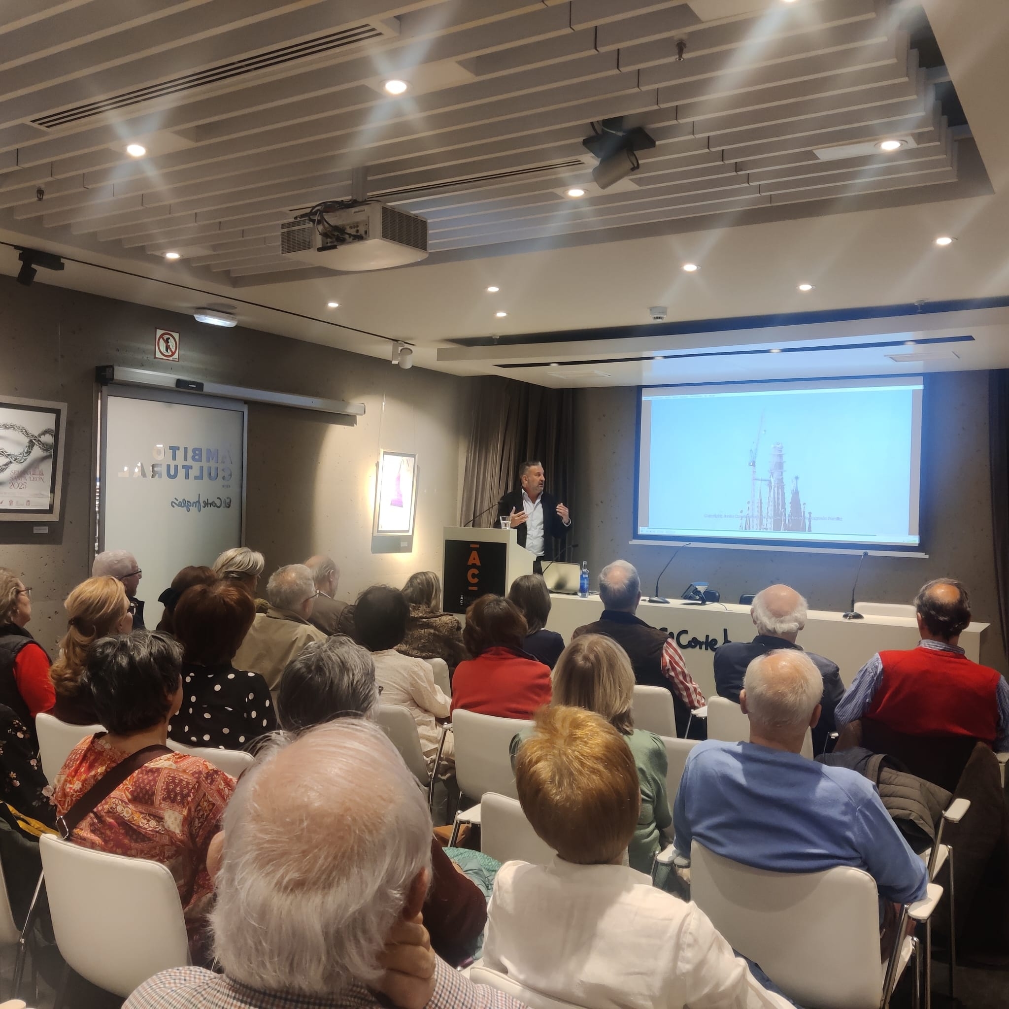 El Corte Inglés destaca a Tvitec por su papel con la Cruz de la Sagrada Familia