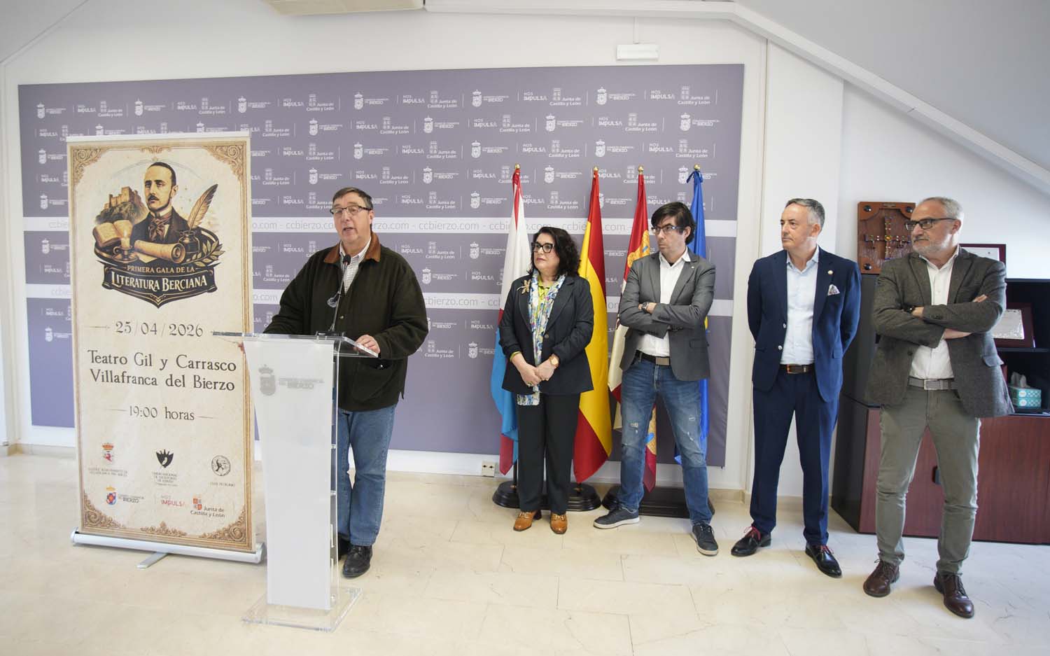 César SánchezICAL. El lcalde de Villafranca del Bierzo, José Manuel Pereira (I), junto al presidente del Consejo Comarcal del Bierzo, Olegario Ramón (D) César SánchezICAL. El lcalde de Villafranca del Bierzo, José Manuel Pereira (I), junto al presidente del Consejo Comarcal del Bierzo, Olegario Ramón (D)
