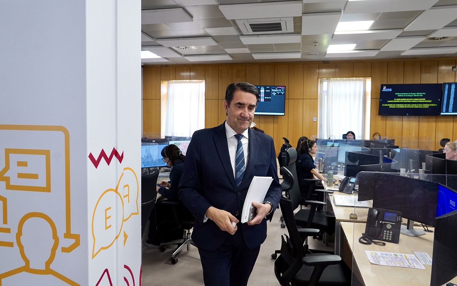 Miriam Chacón / ICAL. El consejero de Medio Ambiente, Vivienda y Ordenación del Territorio, Juan Carlos Suárez-Quiñones, presenta el balance del 1-1-2 junto a Irene Cortés, directora de la Agencia de Protección Civil y Emergencias de la Junta de Castilla y León