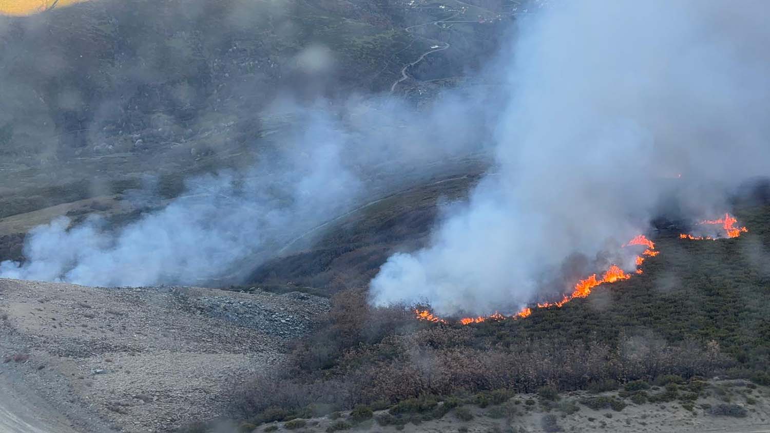 Incendio de Benuza desde el aire