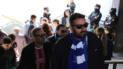 Llegada de aficionados a Ourense (24)