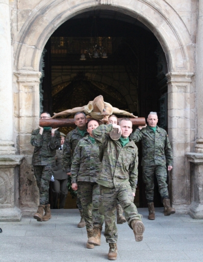 Traslado del Cristo de la Esperanza al Castillo de Ponferrada (9)