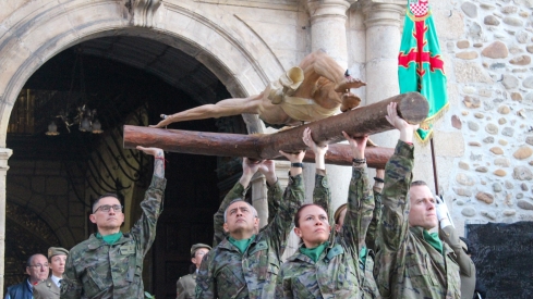 Traslado del Cristo de la Esperanza al Castillo de Ponferrada (11)