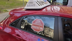 Pegatina en un coche de la Autoescuela Diana