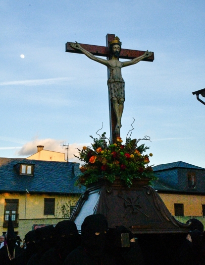 Viacrucis del Castillo de Ponferrada 2026 (15) Viacrucis del Castillo de Ponferrada 2026 (15)