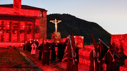Viacrucis en el Castillo de Ponferrada 2026 (95) Viacrucis en el Castillo de Ponferrada 2026 (95)