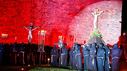 Viacrucis en el Castillo de Ponferrada 2026 (144) Viacrucis en el Castillo de Ponferrada 2026 (144)