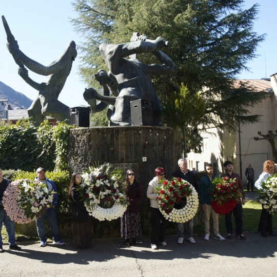 César Sánchez / ICAL. Homenaje del Ayuntamiento de Villablino, a los mineros fallecidos en el accidente de Cerredo (Asturias)