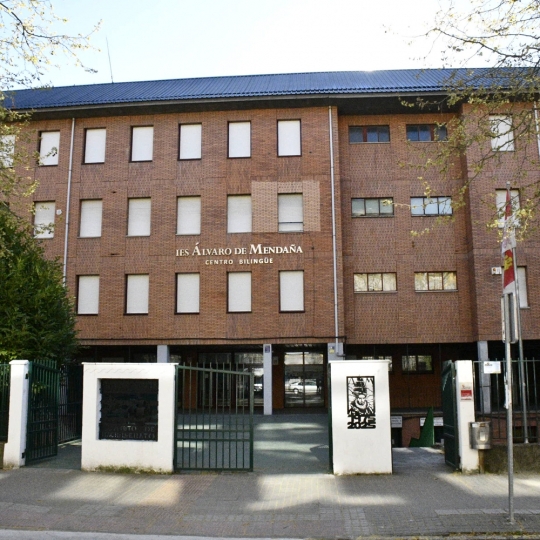 El instituto Álvaro de Mendaña en el barrio de las Huertas de Ponferrada | Foto: Dani Merino, InfoBierzo