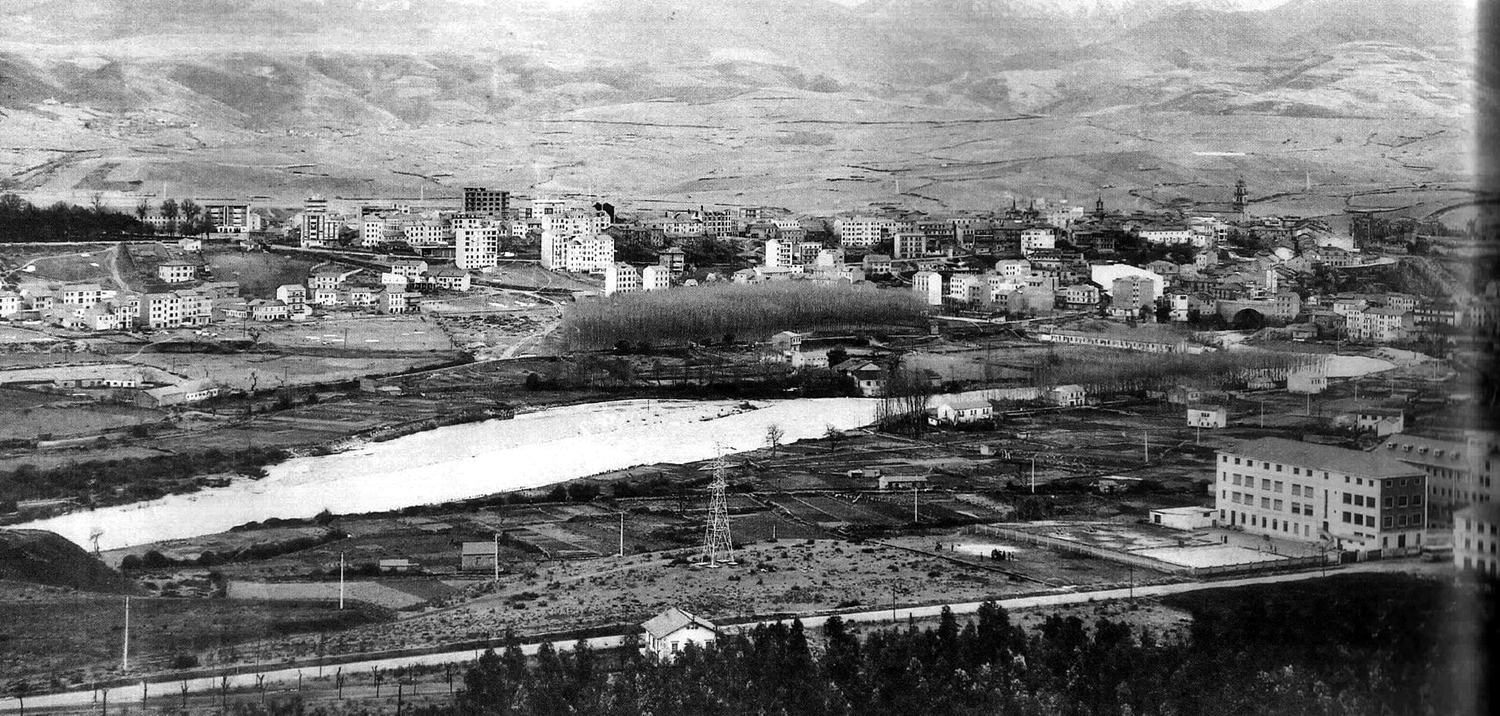 Foto antigua del barrio de las Huertas del Sacramento | Foto: Autor; Juan Vhl, compartida en el grupo de Facebook 'Fotos antiguas de Ponferrada y de El Bierzo'