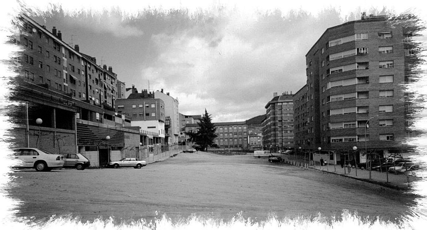 Antigua Plaza Molinos en el barrio de las Huertas | Foto: Autor: Juan Vhl, compartida en el grupo de Facebook 'Fotos antiguas de Ponferrada y de El Bierzo'