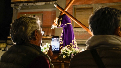 Salida de la procesión de Silencio en el Miércoles Santo de Ponferrada (1)