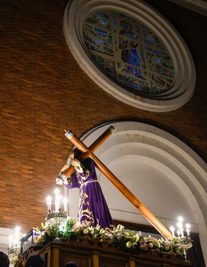 Salida de la procesión de Silencio en el Miércoles Santo de Ponferrada (32)