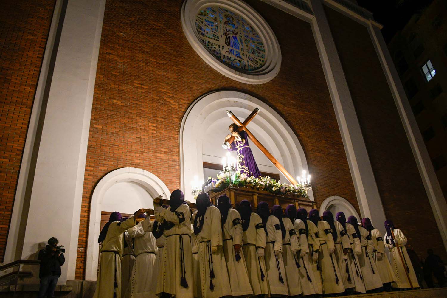 Salida de la procesión de Silencio en el Miércoles Santo de Ponferrada (29)