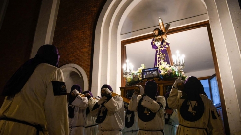 Salida de la procesión de Silencio en el Miércoles Santo de Ponferrada (23)