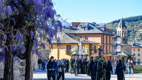 San Juanín y Encuentro en el Viernes Santo de Ponferrada  (46)