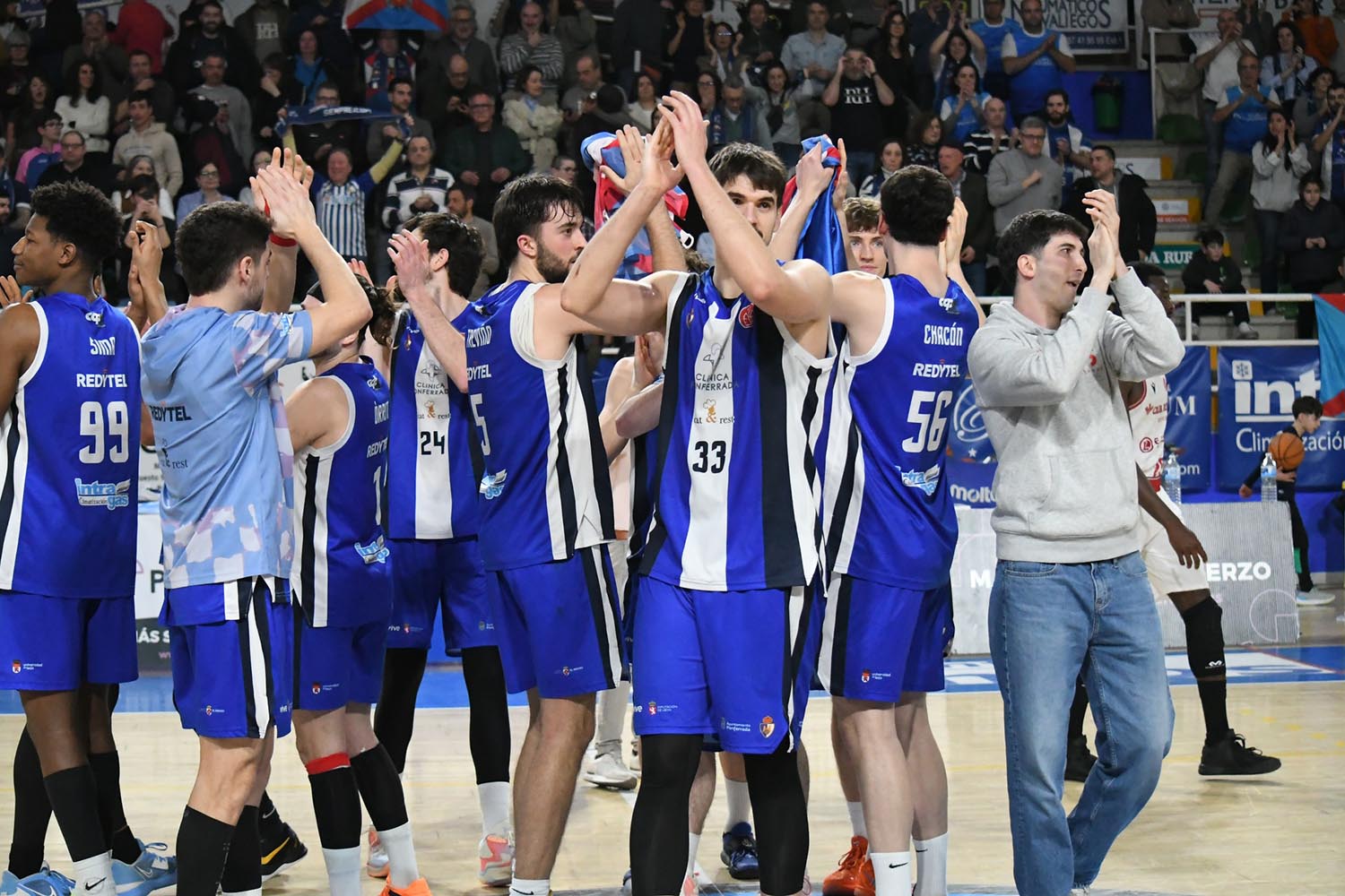 Baloncesto Clinica Ponferrada en un partido