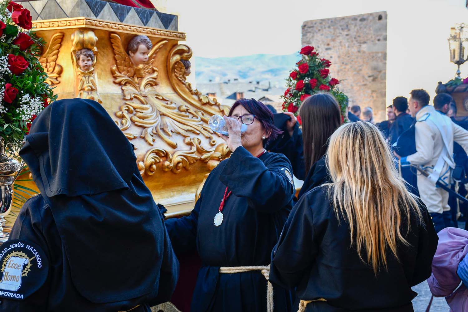 Procesión del Entierro y Desenclavo en Ponferrada (23) Procesión del Entierro y Desenclavo en Ponferrada (23)