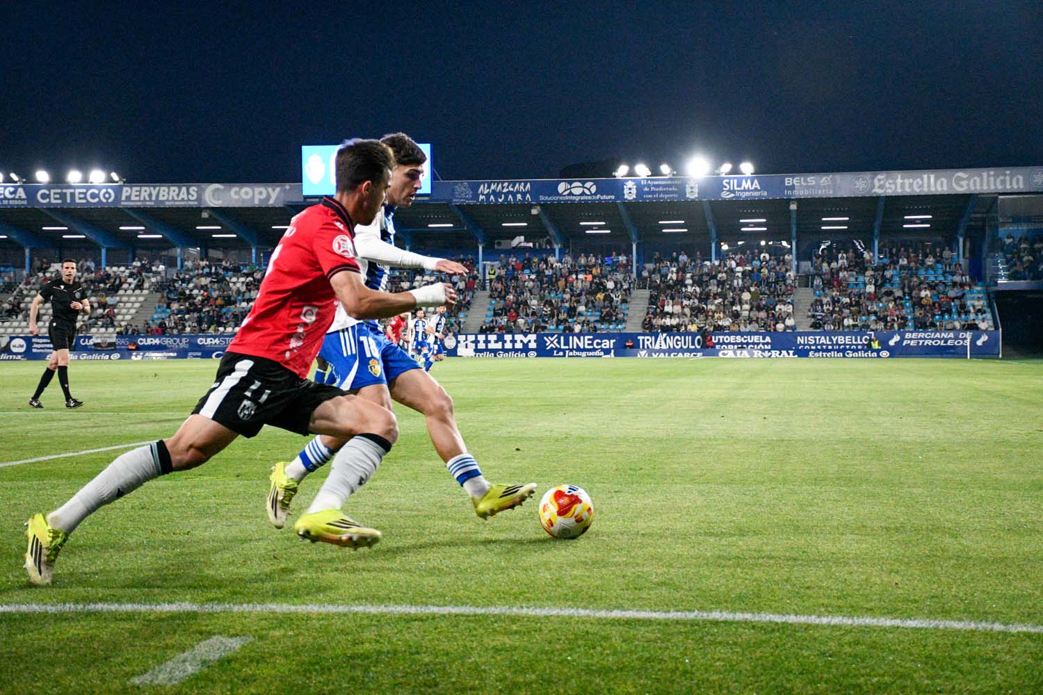 Primera parte entre la Ponferradina y el Mérida(65)