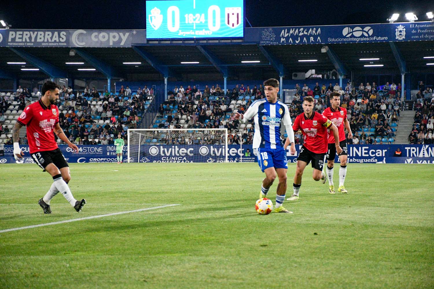 Primera parte entre la Ponferradina y el Mérida(67)