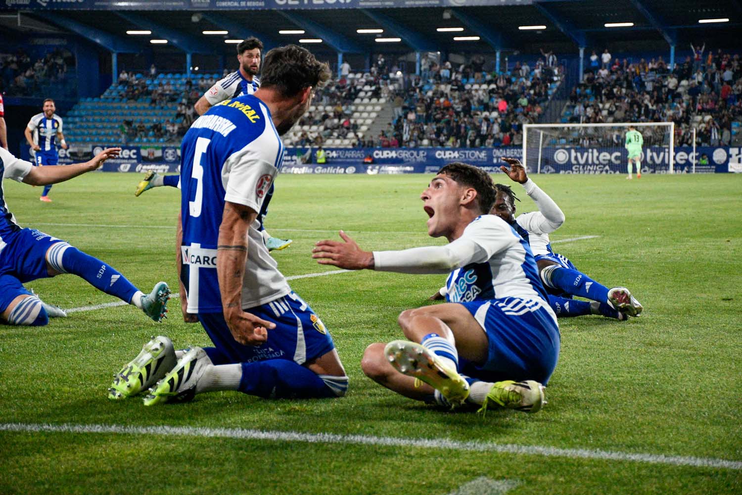 Primera parte entre la Ponferradina y el Mérida(81)