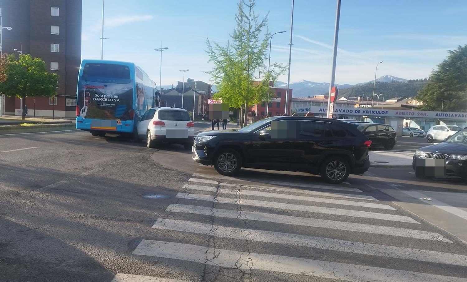 Accidente autobús coche en Ponferrada