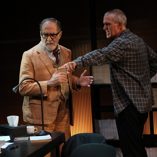 La obra "El dilema del corcho" durante una función La obra "El dilema del corcho" durante una función