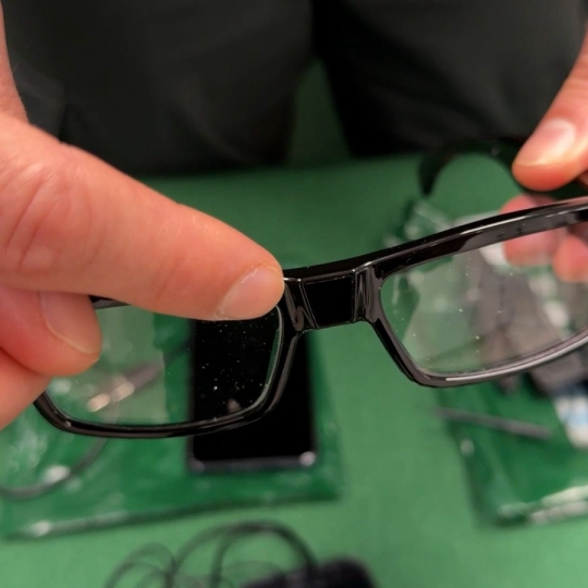 Fraude exámenes de conducir con gafas inteligentes