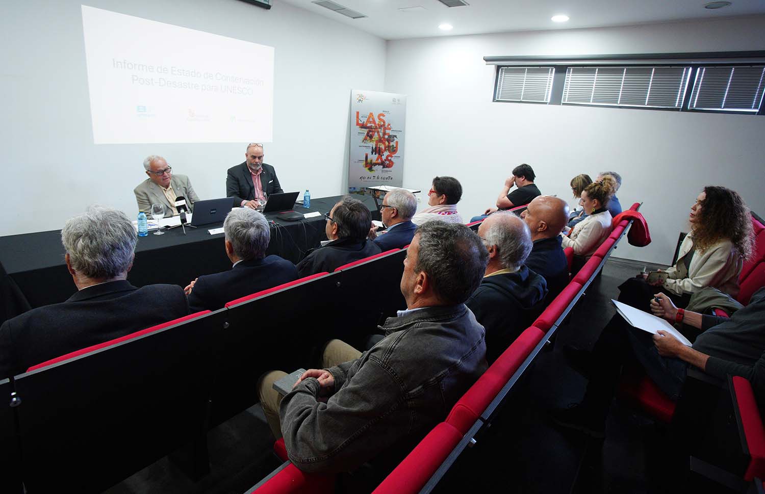 César Sánchez ICAL. El consejero de Cultura, Turismo y Deporte, Gonzalo Santonja, presenta el informe sobre el estado de conservación de la zona arqueológica de Las Médulas ( César Sánchez ICAL. El consejero de Cultura, Turismo y Deporte, Gonzalo Santonja, presenta el informe sobre el estado de conservación de la zona arqueológica de Las Médulas (
