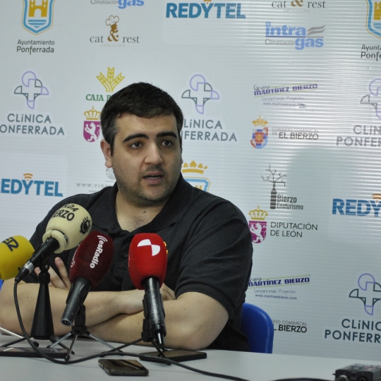 Oriol Pozo en rueda de prensa Oriol Pozo en rueda de prensa