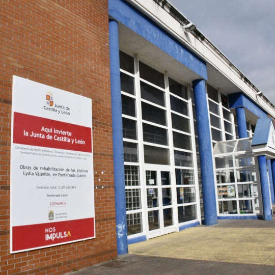 Inicio de las obras en las piscinas Lydia Valentín | Foto: Dani Merino, InfoBierzo Inicio de las obras en las piscinas Lydia Valentín | Foto: Dani Merino, InfoBierzo