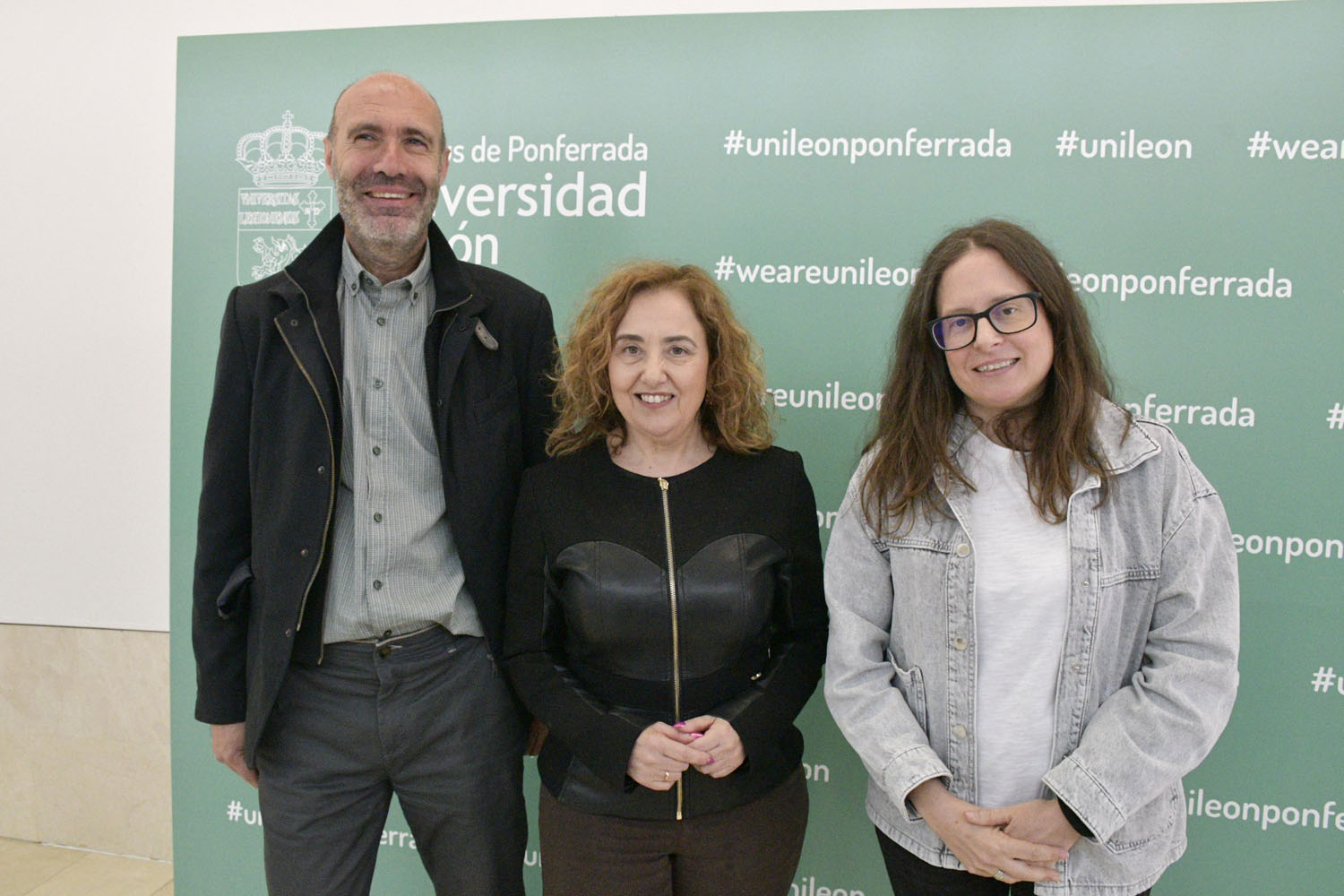 Miguel Cervantes (I) Pilar Marqués (C) Arrate Pinto (D)