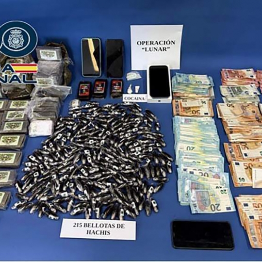 Piden más de 4 años de cárcel para dos acusados por tráfico de drogas tras intervenir más de 7 kilos de hachís en Ponferrada Piden más de 4 años de cárcel para dos acusados por tráfico de drogas tras intervenir más de 7 kilos de hachís en Ponferrada