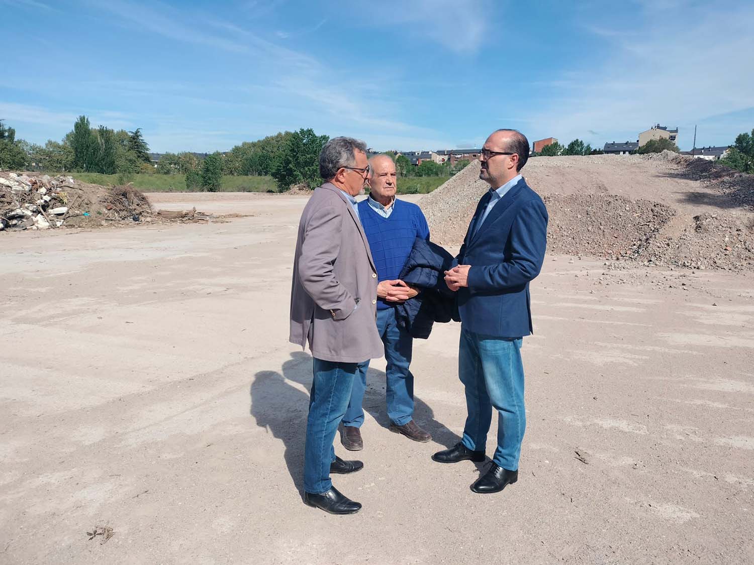 Limpieza de finca en Flores del SIl