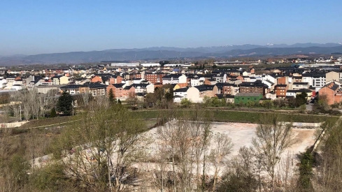 Antigua parcela de Martínez Nuñez que ha sido limpiada en Flores del Sil Antigua parcela de Martínez Nuñez que ha sido limpiada en Flores del Sil