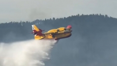 Miembros del ejército del aire participan en el incendio de Vega de Espinareda
