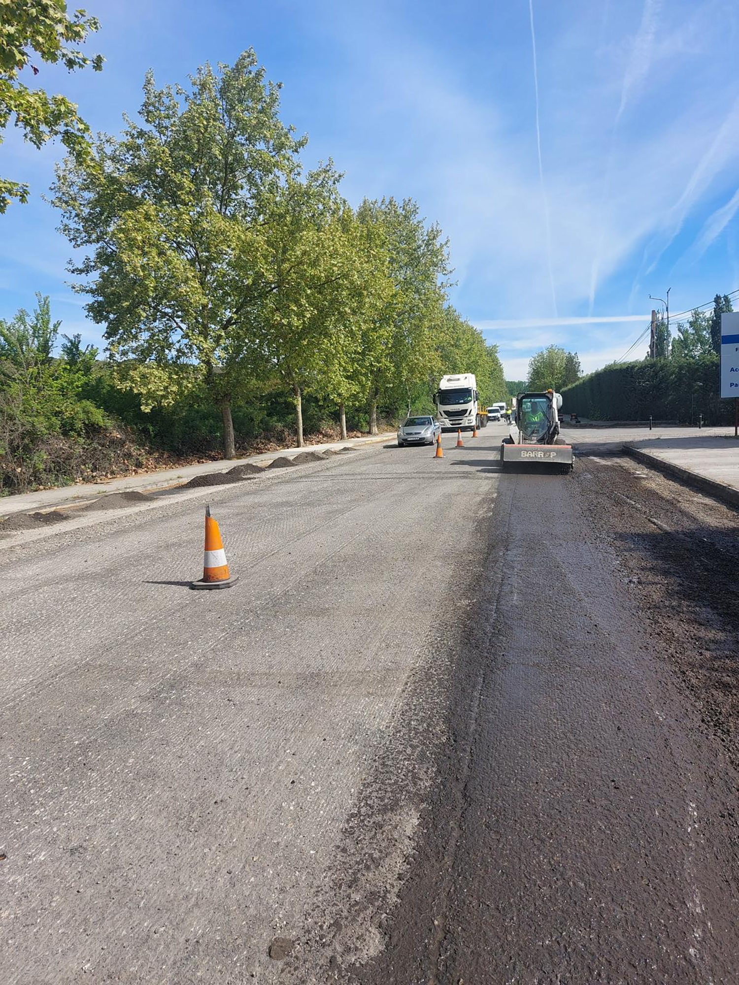 Reparación de la carretera de acceso a Cementos Cosmos 2