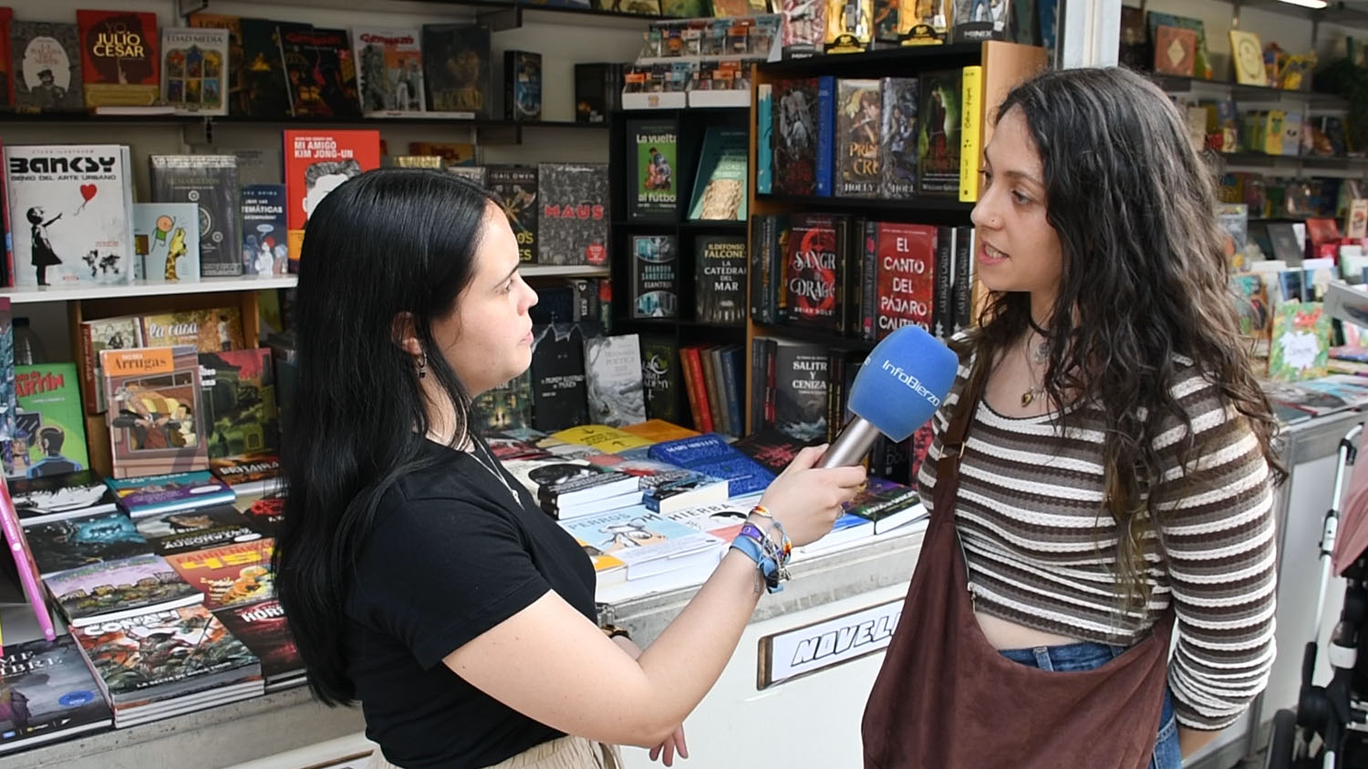 Ponferrada celebra la Feria del Libro con una juventud atraída por la lectura de fantasía en una ubicación más acogedora (1)