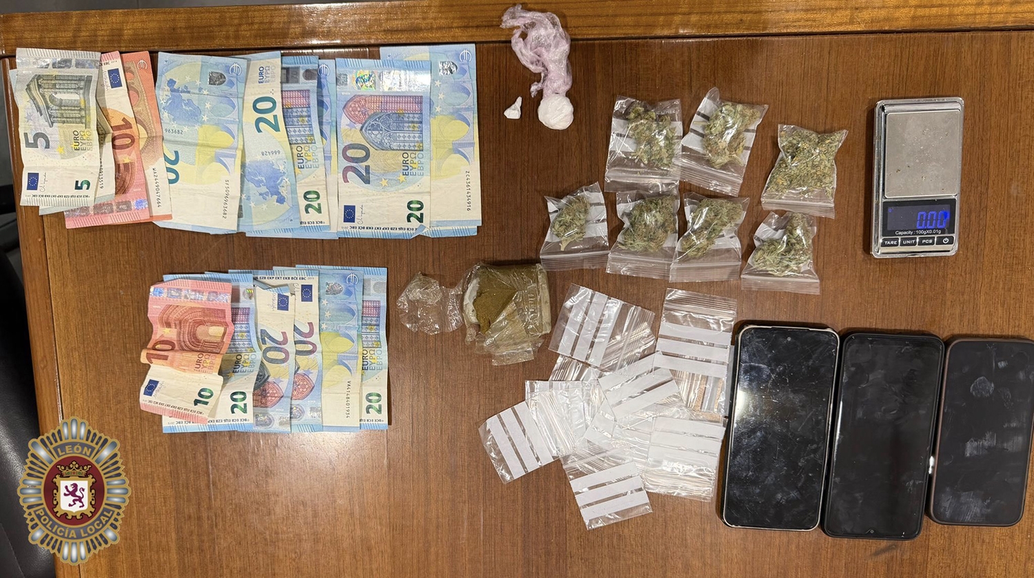 Objetos intervenidos en la operació