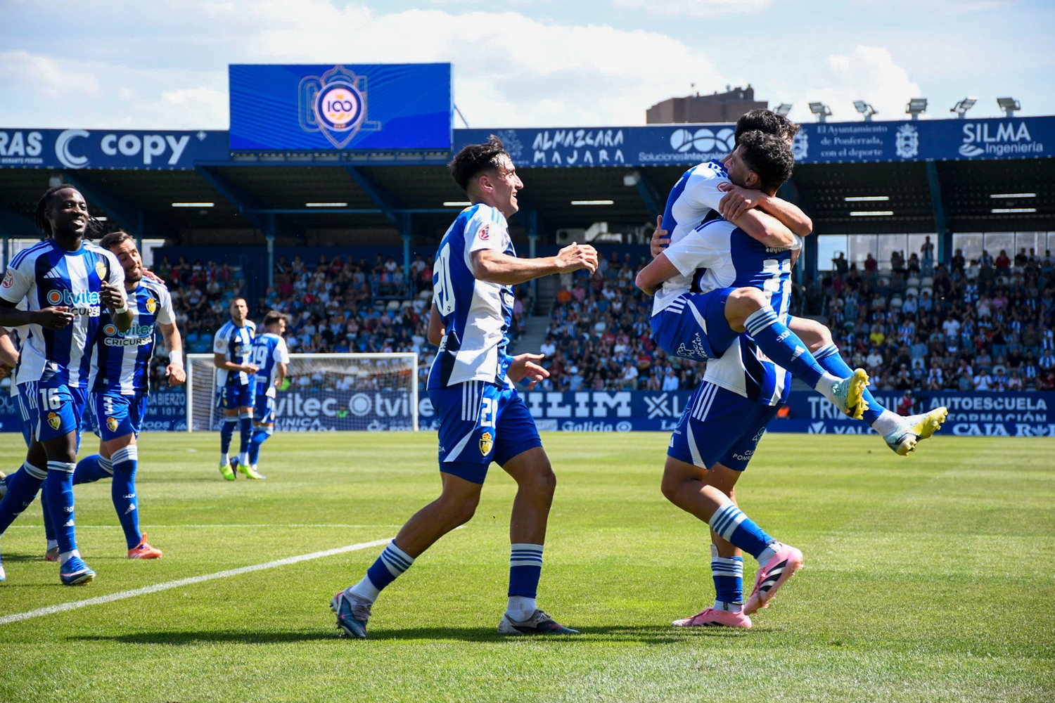 Gol de la Ponferradina frente al Barakaldo (13)