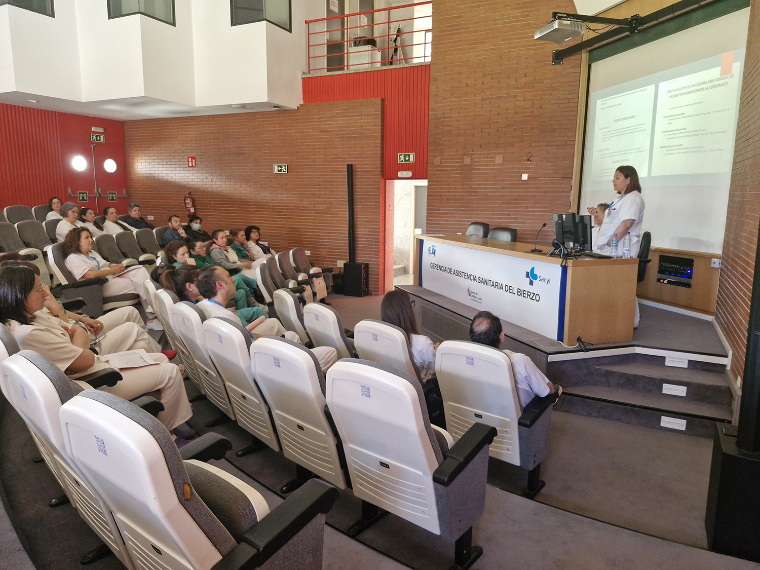 Primera sesión general de Enfermería de la Gasbi 