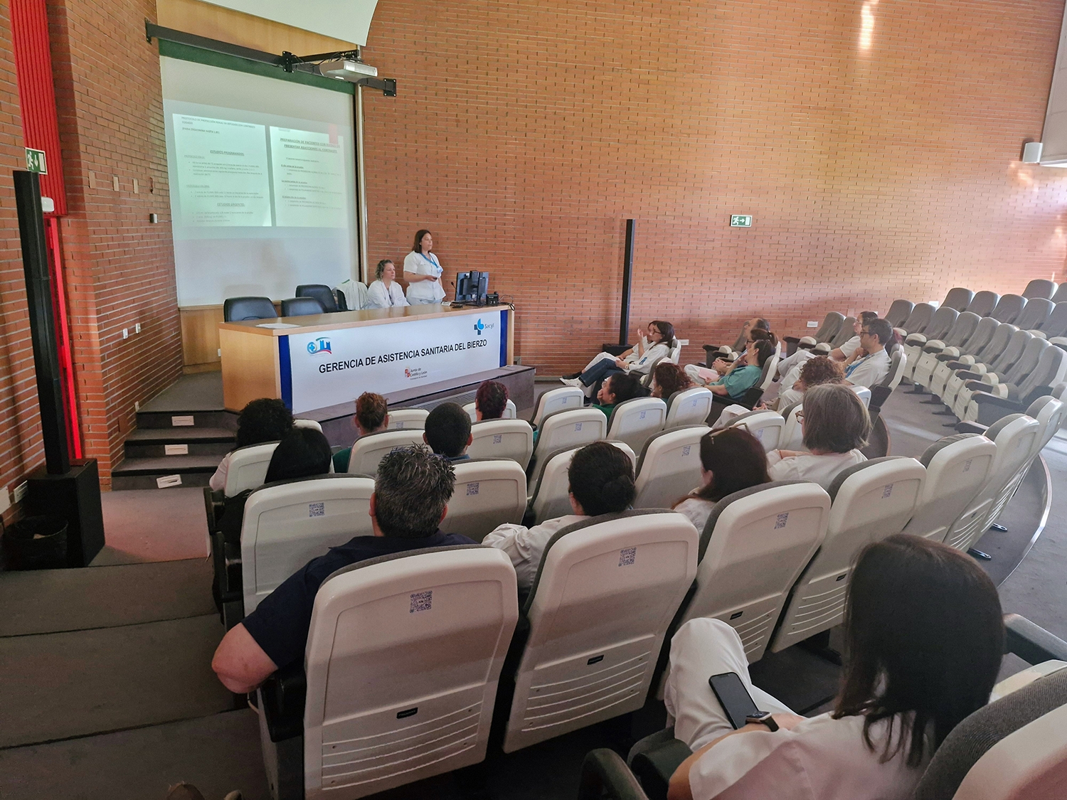 Primera sesión general de Enfermería de la Gasbi (3)