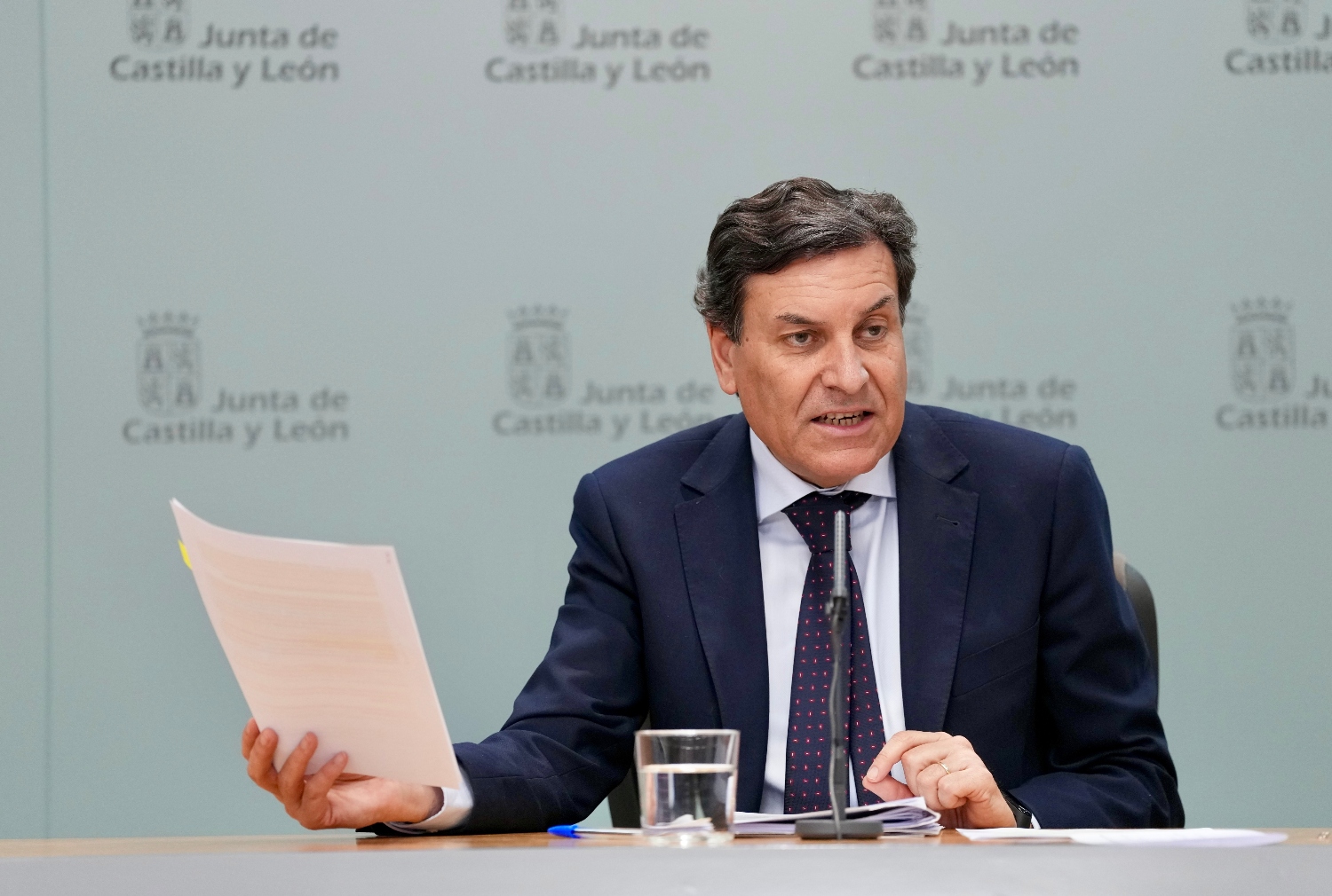 Castilla y León llevará al Supremo la regularización de inmigrantes criticando que se aplica con "ciertas dificultades" | R. Valtero / ICAL