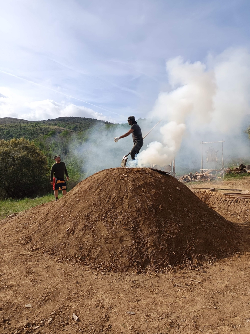 Carbonera tradicional en el Soto de Villar de los Barrios (1)