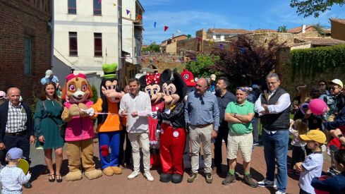 Almanza se convierte en un mundo de fantasía con la III Feria de los Cuentos