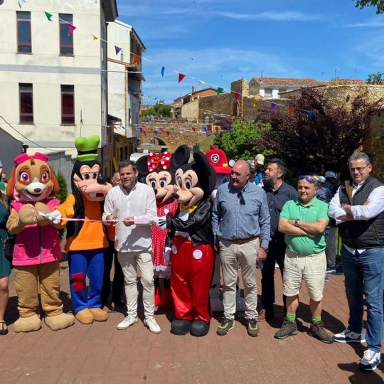 Almanza se convierte en un mundo de fantasía con la III Feria de los Cuentos